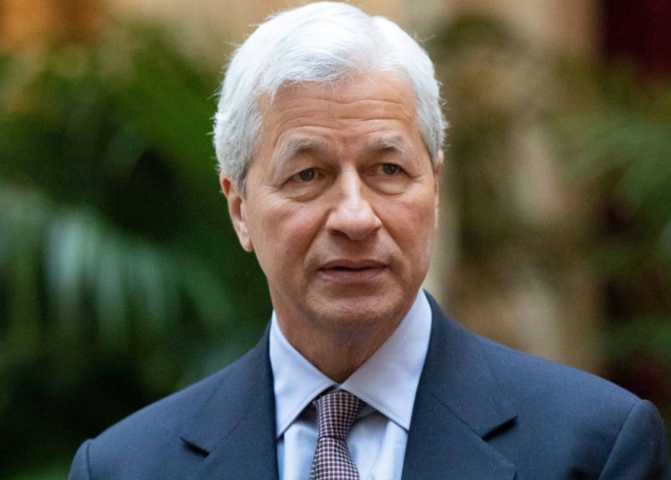 JPMorgan Boss Jamie Dimon Personally Advises People to ‘Stay Away’ From Cryptocurrency – News Bitcoin News