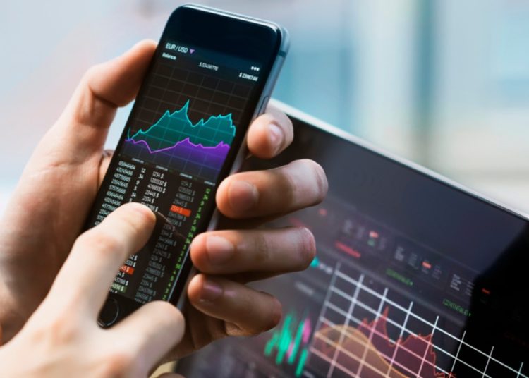 Chinese Robinhood Futu & Tiger Brokers To Expand Crypto Trading Abroad