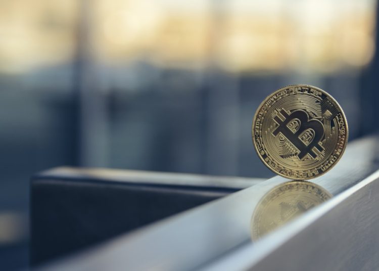 Bitcoin Plunges Over 11% Decline with $141.4M Outflow from Institutions