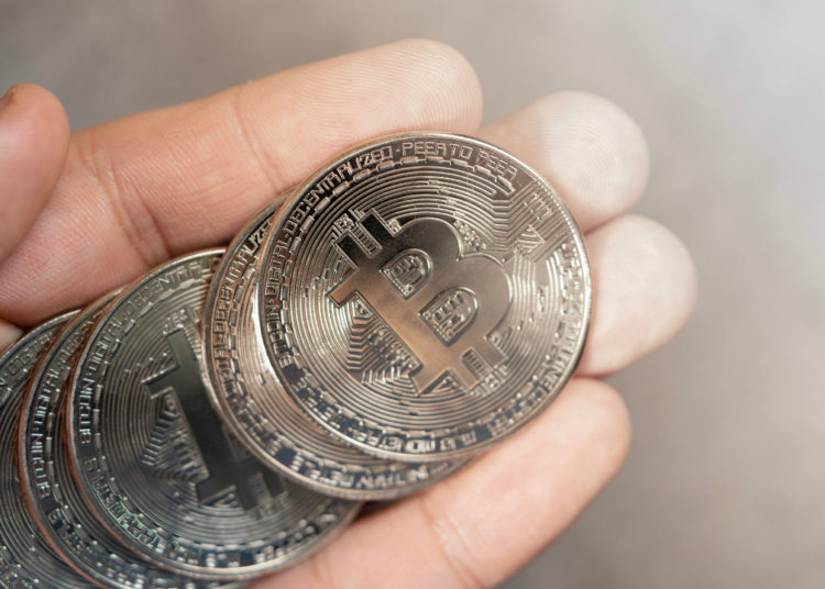 10,000 Financial Institutions Can Now Let Customers Buy, Sell, Hold Bitcoin Through Their Bank Accounts – Featured Bitcoin News