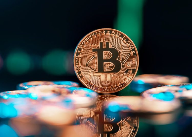 Bitcoin’s Short-Term Interest Declines by 43% From an ATH Experienced in February