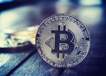 Bitcoin price being manipulated by big investors according to Lark Davis