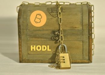 Nearly 70% Would HODL Bitcoin if it Drops Below $3K: Twitter Poll