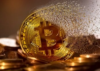 Bulls in agony as Bitcoin slips below $32K but inflation fears loom