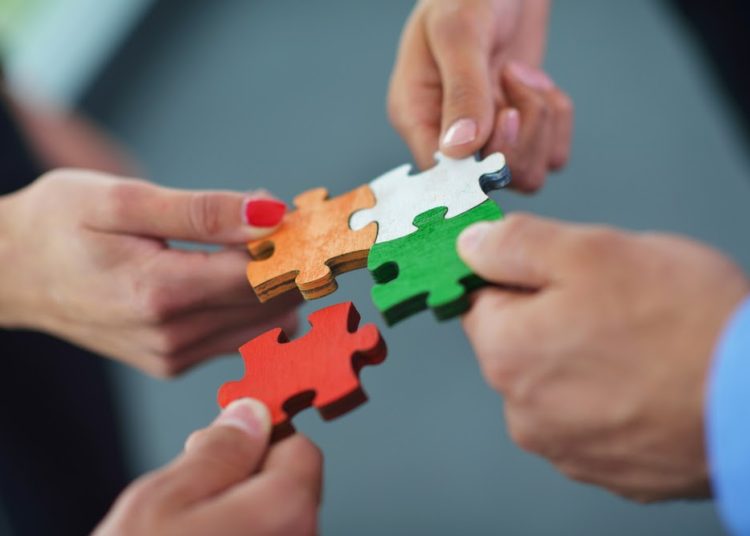 PARSIQ is the universal middleware glue between blockchains and the real world