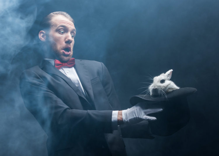 Financial Forecaster Says Stock Market Rally Is All ‘Smoke and Mirrors’ – Economics Bitcoin News