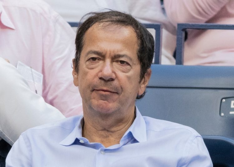 Billionaire John Paulson Describes Crypto as “Worthless Bubble”, Will Eventually Crash to Zero
