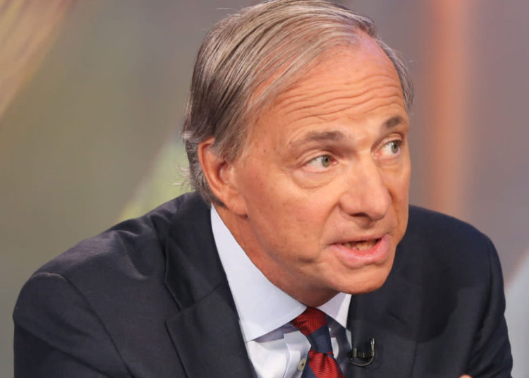 Billionaire Hedge Fund Manager Ray Dalio Still Concerned Government Could Outlaw Cryptocurrency – Regulation Bitcoin News