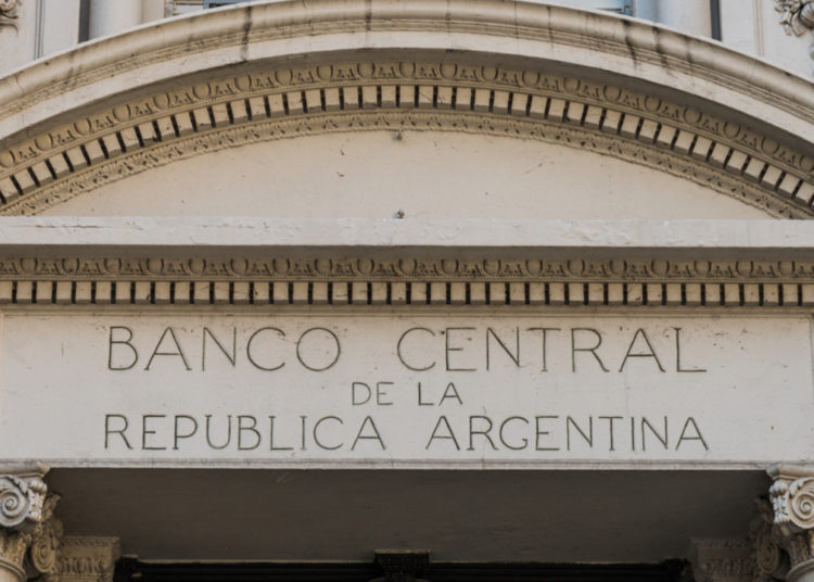 Central Bank of Argentina President Hints at Possible Regulation of Bitcoin in Payment Systems – Bitcoin News