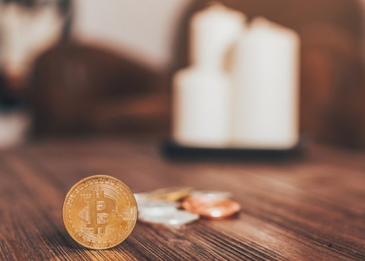 Long-Term Holders Liquidate their Supply as Bitcoin Slips to a 6-Week Low