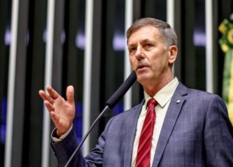 Brazilian Lawmaker Advocates for Workers to Receive Payment in Crypto