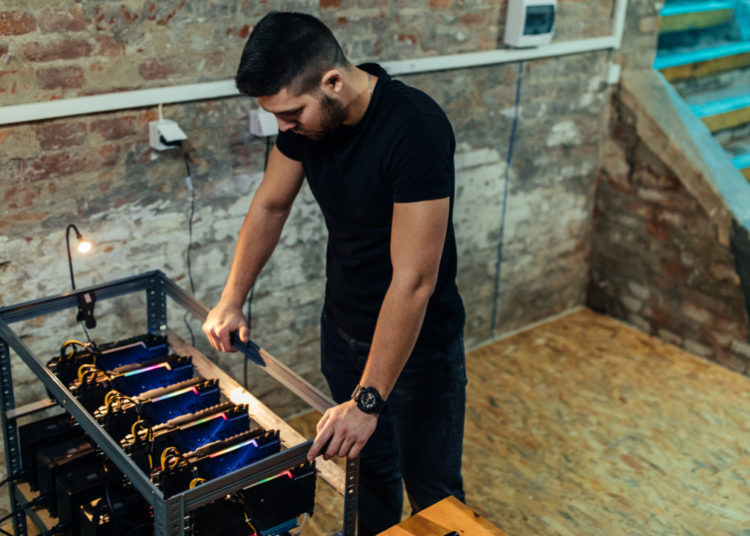 Iran Continues Crackdown on Illegal Crypto Mining, Seizes Hundreds of Mining Rigs – Mining Bitcoin News