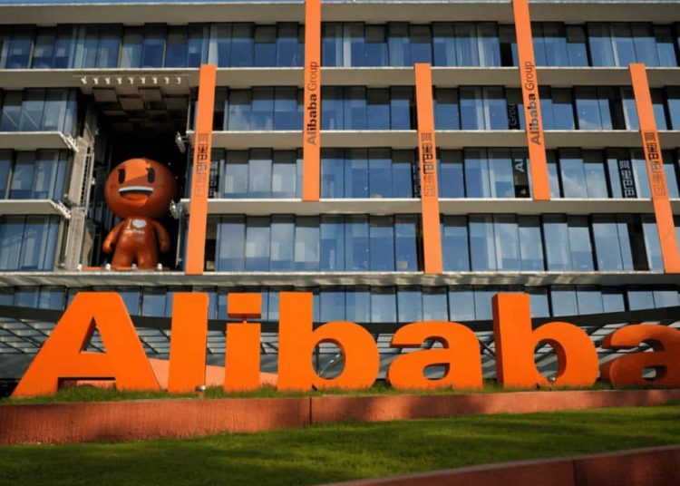 Alibaba Vice-Chairman and Billionaire Joe Tsai Likes Crypto