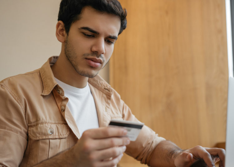 Pakistan Freezes Over 1,000 Accounts and Cards Used For Crypto Trading – Bitcoin News