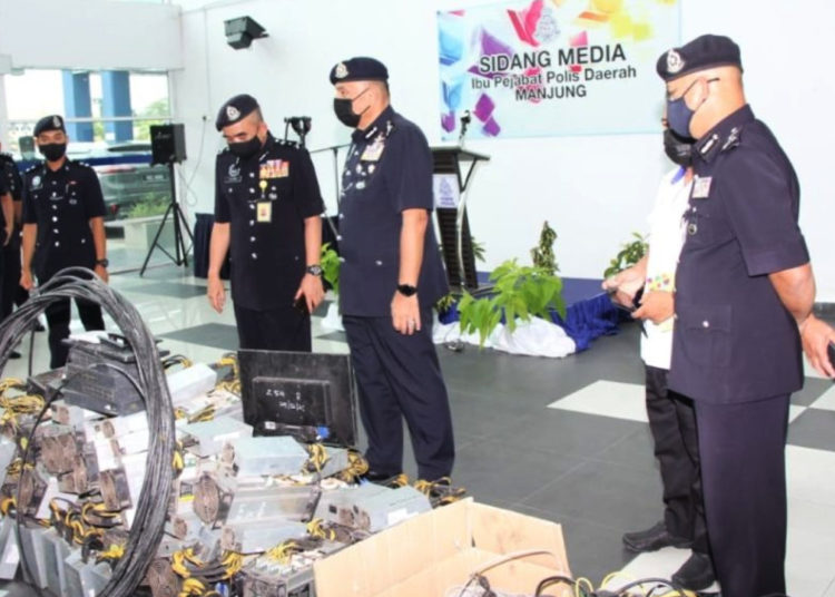 Malaysia Seizes 1,720 Bitcoin Mining Machines in Electricity Theft Crackdown – Bitcoin News