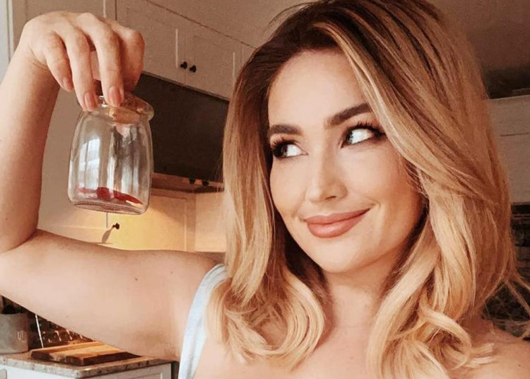 Reality Star Who Made $200K Selling Farts in Mason Jars Launches NFT Collection – Blockchain Bitcoin News