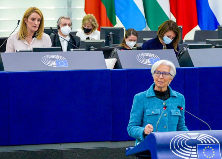 ECB Chief Lagarde Says Digital Euro Will Not Replace Cash — But Could Offer Convenient, Cost-Free Means of Payment – Regulation Bitcoin News