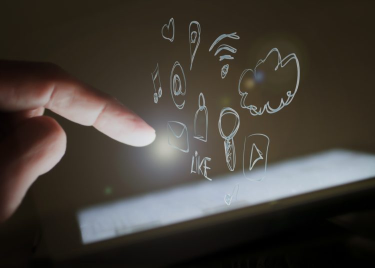 AAVE launches Lens Protocol, a decentralized social media platform on Polygon