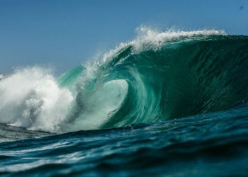 WAVES Soars 27% (Market Watch)