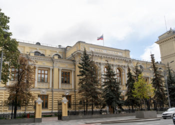 Russian Banks Told to Track Crypto-Related Transactions Amid Currency Restrictions – Finance Bitcoin News