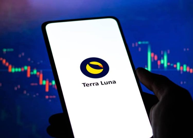 LUNA 2.0 Debut Experiences Hiccups as Price Plummets, Will Trust Remain Robust?