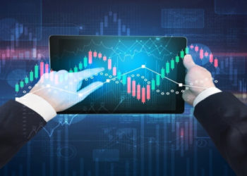 Despite Crypto Market Onslaught, These Altcoins Stayed Bullish