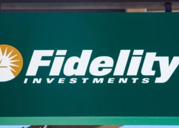 Sen. Elizabeth Warren Questions Fidelity’s BTC Inclusion In 401(K) Plans