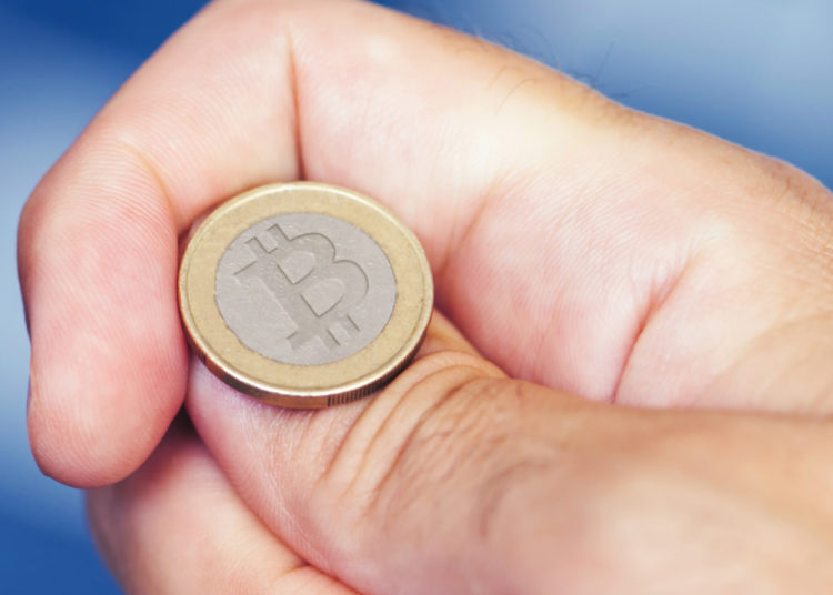 Turkish Referee Flips Bitcoin at Istanbul Derby Kick-Off, Soccer Authority Launches Probe – Bitcoin News