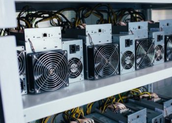 Bitcoin’s Sinking Price Pushes Hashrate Below 200 Exahash, Mining Difficulty Expected to Slide 2.8% Lower – Mining Bitcoin News