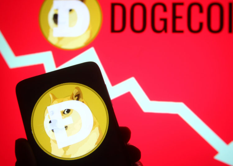 DOGE, SOL Hit 1-Year Lows as Cryptos Crash – Market Updates Bitcoin News