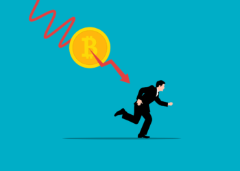 Large Bitcoin institutions sold nearly a quarter million BTC starting May