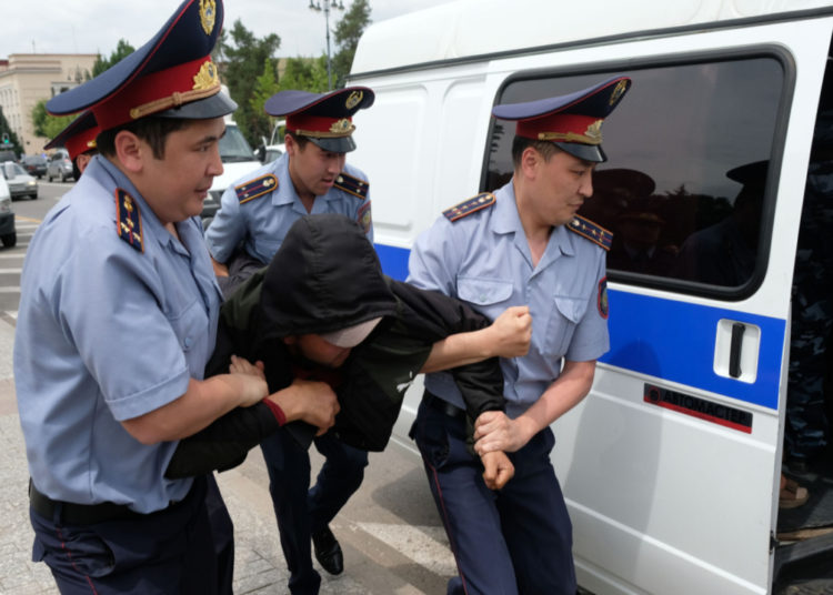 Police in Kazakhstan Arrest Gang Forcing IT Specialists to Run Crypto Farms – Mining Bitcoin News