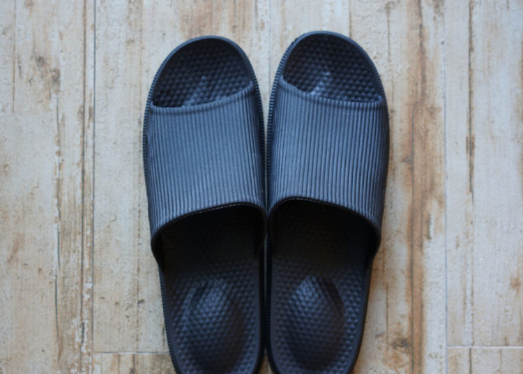 EU Parliament’s Rapporteur on MiCA Crypto Law Stefan Berger Sells Pair of Slides as NFT – Bitcoin News