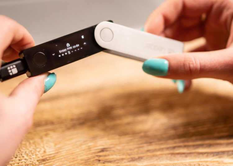 Sales of Hardware Crypto Wallets Decline in Russia With Easing Currency Restrictions – Bitcoin News