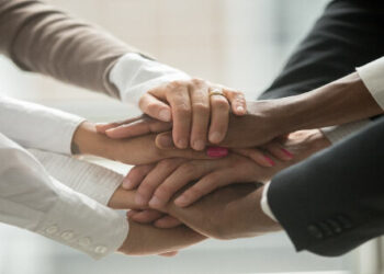 Crypto Groups Mobilize Support for Grayscale Spot Bitcoin ETF Lawsuit Fight
