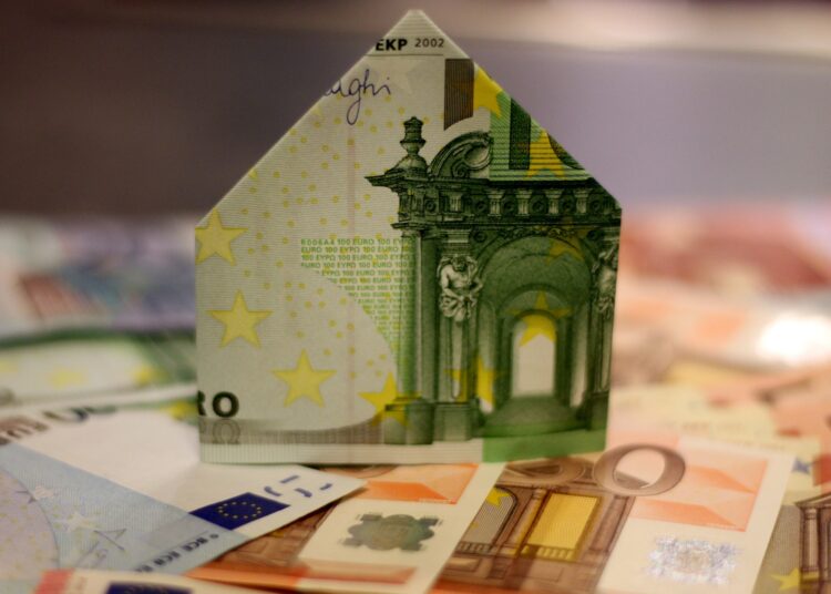 Banks hold $9.2B in Bitcoin, Ethereum, Solana and other cryptos