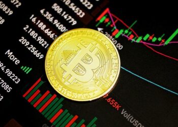 Bitcoin And Theta Network Investors Buy Into Moshnake Presale