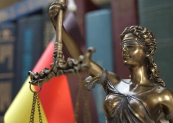 Onecoin Cryptoqueen Associates Appear in German Court – Bitcoin News