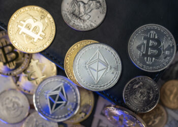 BTC, ETH Marginally Higher as USD Weakens on Monday – Market Updates Bitcoin News