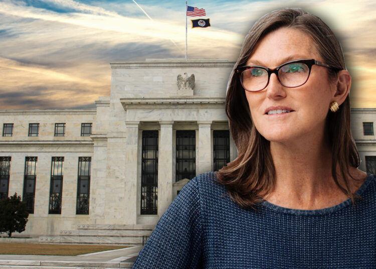 Ark Invest CEO Warns Rate Hikes Could Fuel a ‘Deflationary Bust’ in Open Letter to the Fed – Bitcoin News