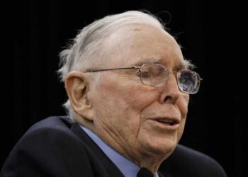 Berkshire’s Charlie Munger Likes the Fed, Hates Bitcoin Promoters, Calls Tesla’s Success a Miracle – Featured Bitcoin News