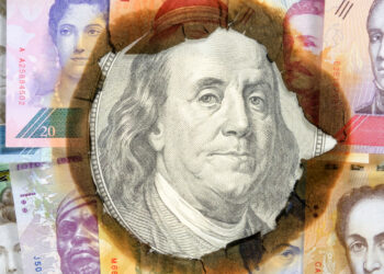 Venezuelan Currency Plunges Almost 40% Against the US Dollar, Analysts Cite Crypto Drought as Part of the Problem – Economics Bitcoin News