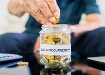 Senator Lummis Still Trusts Bitcoin For Retirement