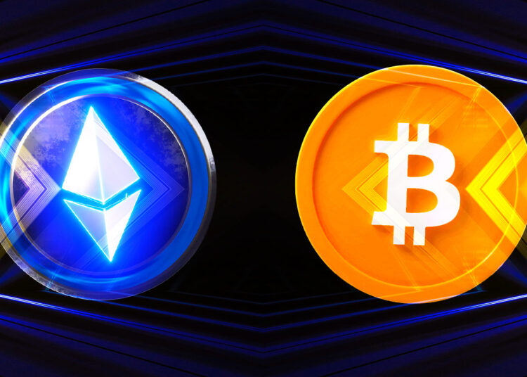 Crypto Analyst Details Bitcoin and Ethereum Price Trajectories, Says Traditional Markets Now Facing ‘Huge Test’ As 2022 Wraps Up