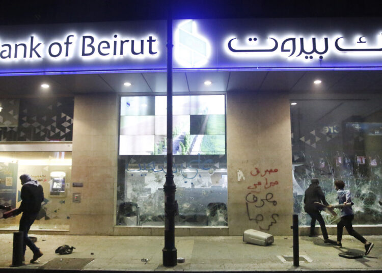 Bank Holdups and Protests Continue to Rise in Lebanon as Depositors Demand Their Own Savings – Economics Bitcoin News