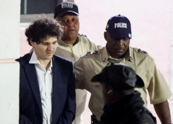SBF to Remain in a Bahamian Jail for 2 Months, Report Claims FTX Execs Had a Covert Chat Channel Called ‘Wirefraud’ – Bitcoin News