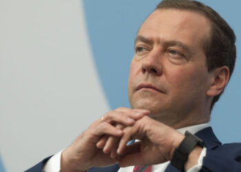 Dollar Loses to Digital Currencies in 2023, Former Russian President Medvedev Says – Bitcoin News