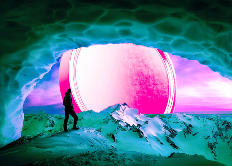 Popular Crypto Strategist Says One Large-Cap Altcoin Well-Positioned for New Year Rally, Updates Outlook on Bitcoin