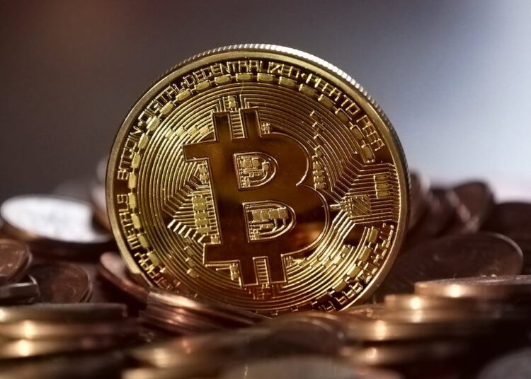 Why Some Business Accept Cryptocurrencies (And More Should Consider It)