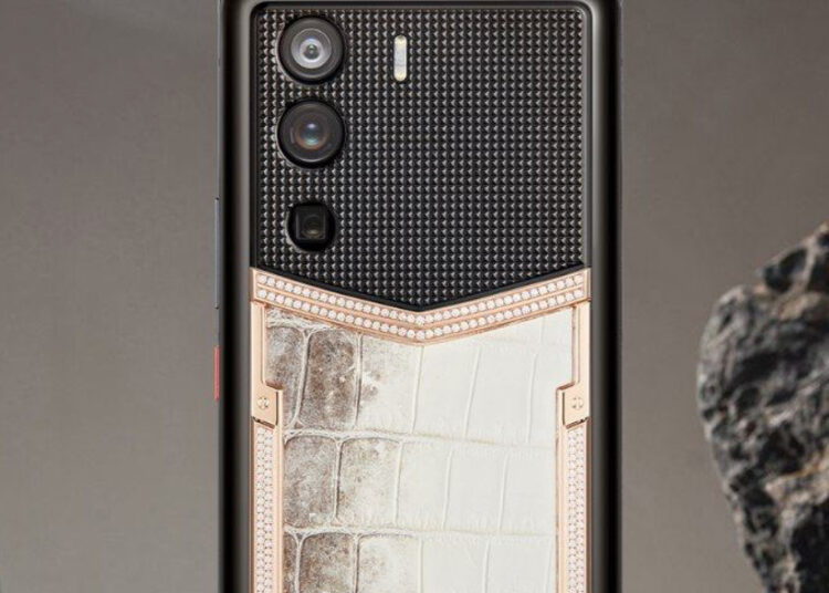 Vertu’s Web3 Phone vs. Solana Saga…